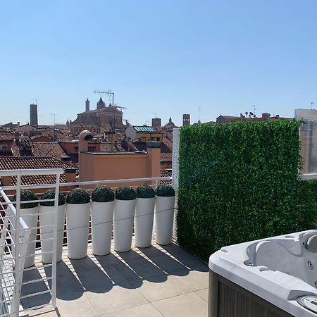 Ferienwohnung L'Attico Dell'Edera Bologna Exterior foto