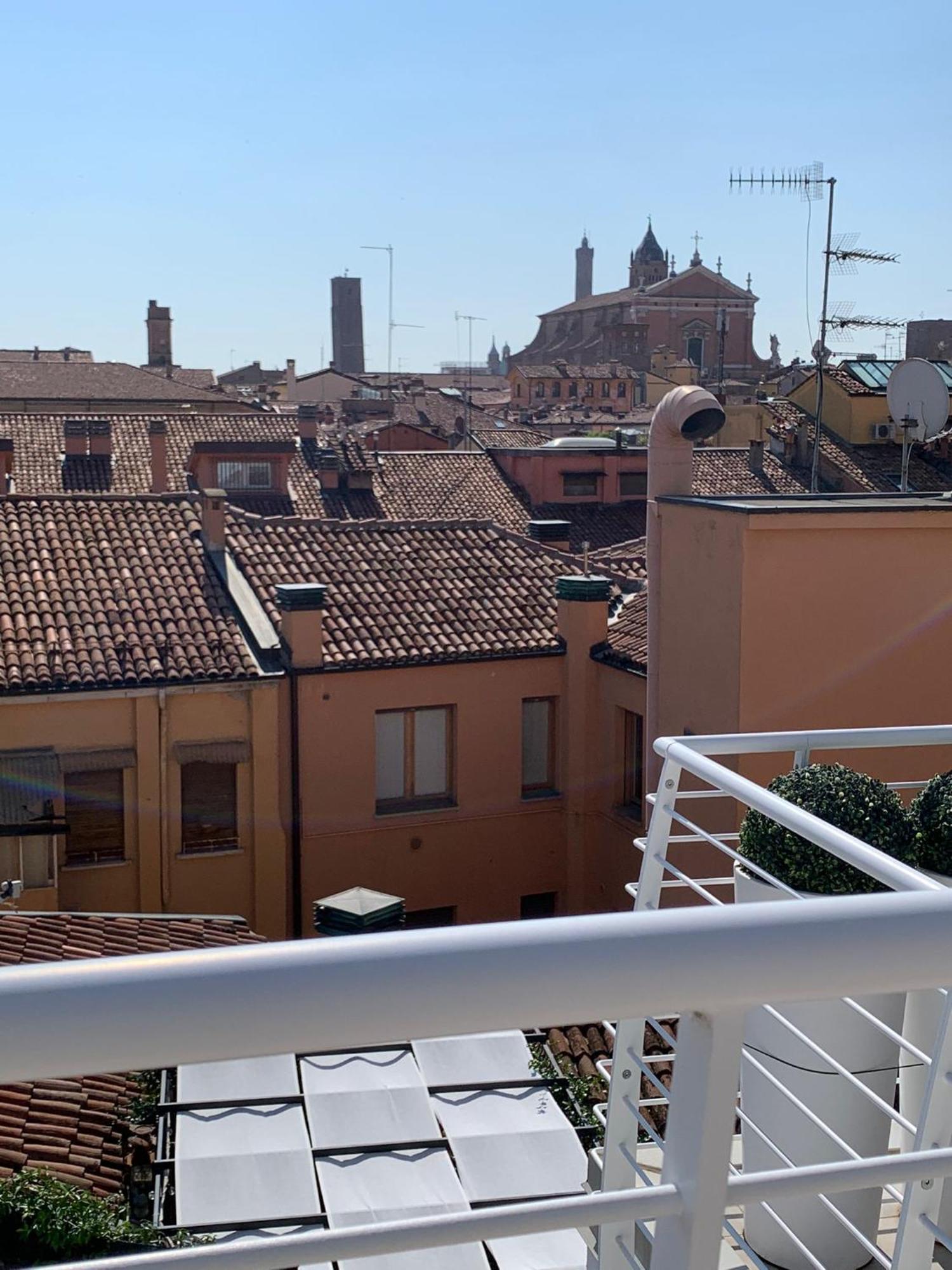 Ferienwohnung L'Attico Dell'Edera Bologna Exterior foto